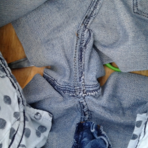 Short brand is Rocky dream size 1-25 good condition in inseam 2 1/2 in - Picture 5 of 8